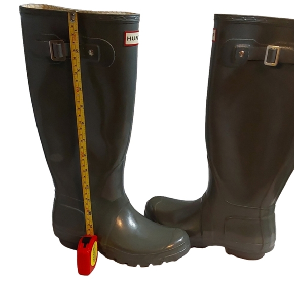 HUNTER ORIGINAL TALL RUBBER RAIN BOOTS IN GLOSSY- GRAY W23616- SIZE 6M - Picture 5 of 9